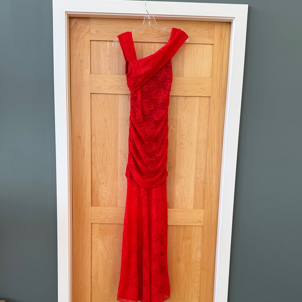 Elegant Red Lace Prom Dress